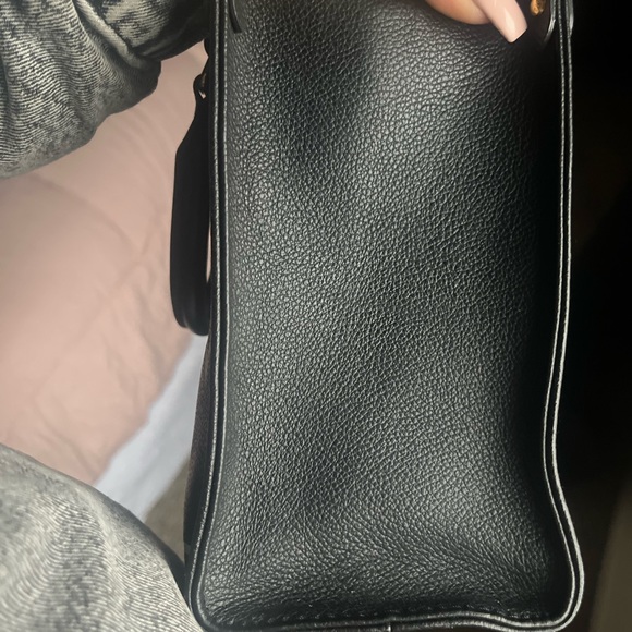 COPY - LOUIS VUITTON ON THE GO - Picture 4 of 6